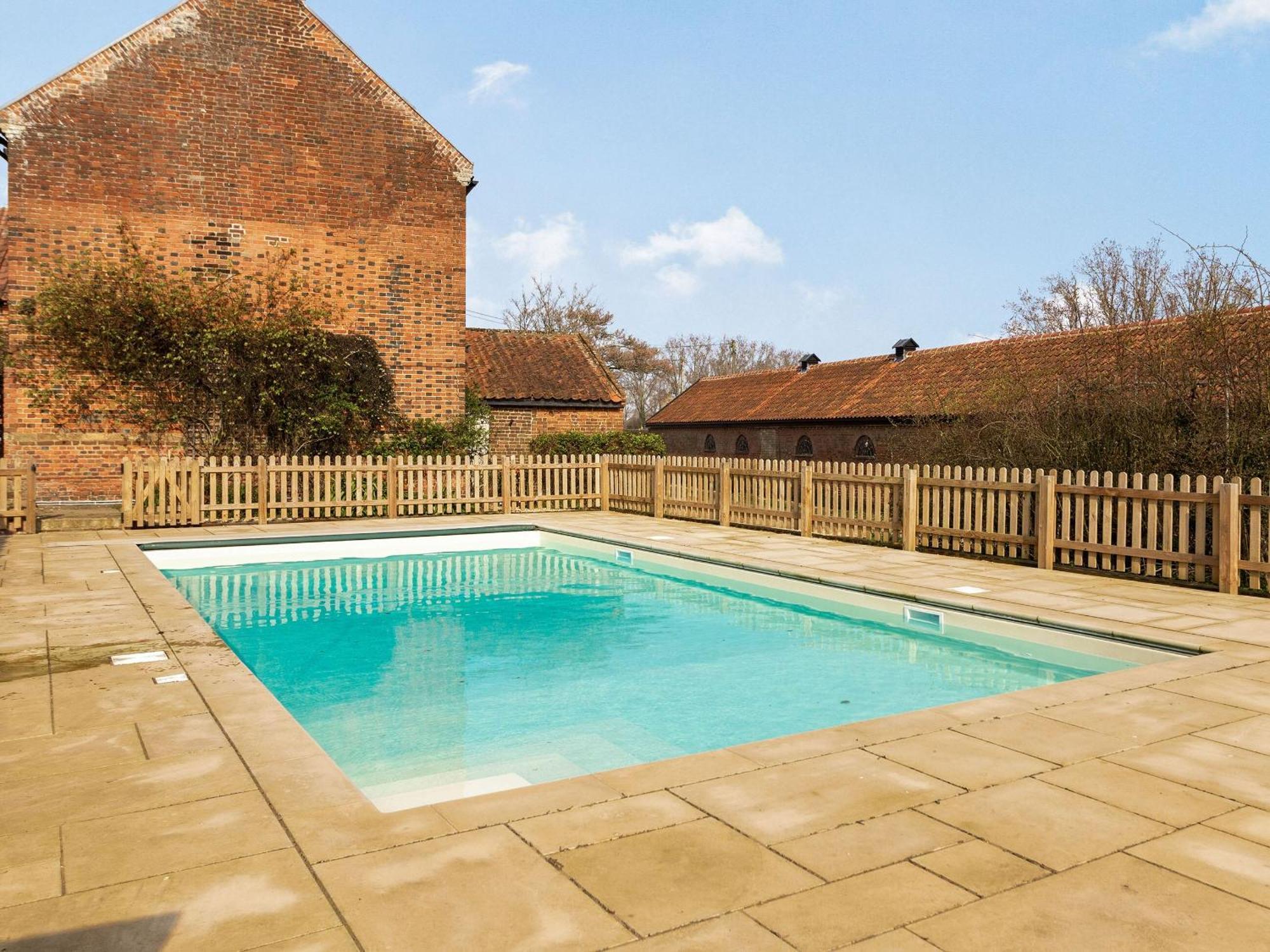 Hemblington Hall Arts And Leisure Ltd South Walsham Extérieur photo